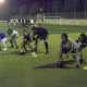 Sul campo di allenamento delle Patriots. Le ragazze provano il passaggio all'indietro 