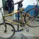 Una delle due biciclette di bamb� realizzata dai ragazzi dell'associazione Passi da ciclope
